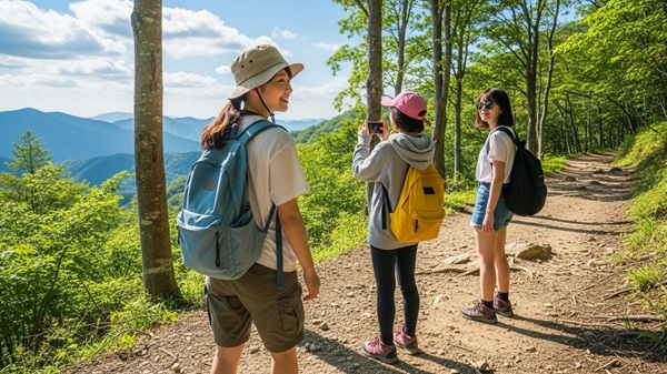 米原の車なし観光を楽しむ女性たち